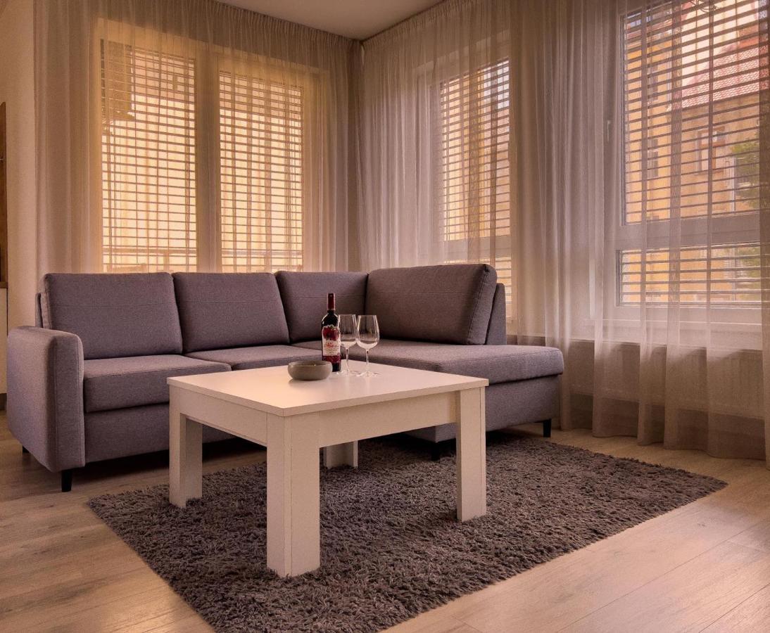 Elegant Escape Apartment I - City Centre Bratislava Eksteriør bilde